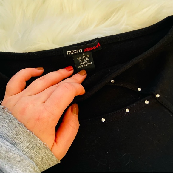 Vintage 90s Y2k Metro Girl 3/4 sleeve keyhole cut out rhinestone top - Picture 3 of 5